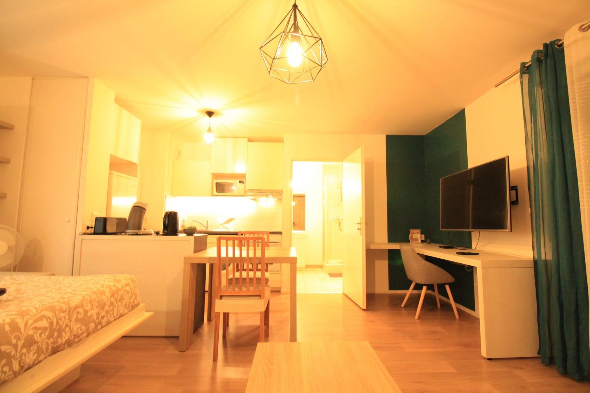 Disponible - Appartement Entier Neuf - 8Mn A Pied Rer C Paris, Parking Rue Gratuit, En Face Hopital D'Arpajon, Balcon Prive, Matelas Bultex 160X200, Ascenseur, Acces Pmr, Centre Ville A Pied Dış mekan fotoğraf