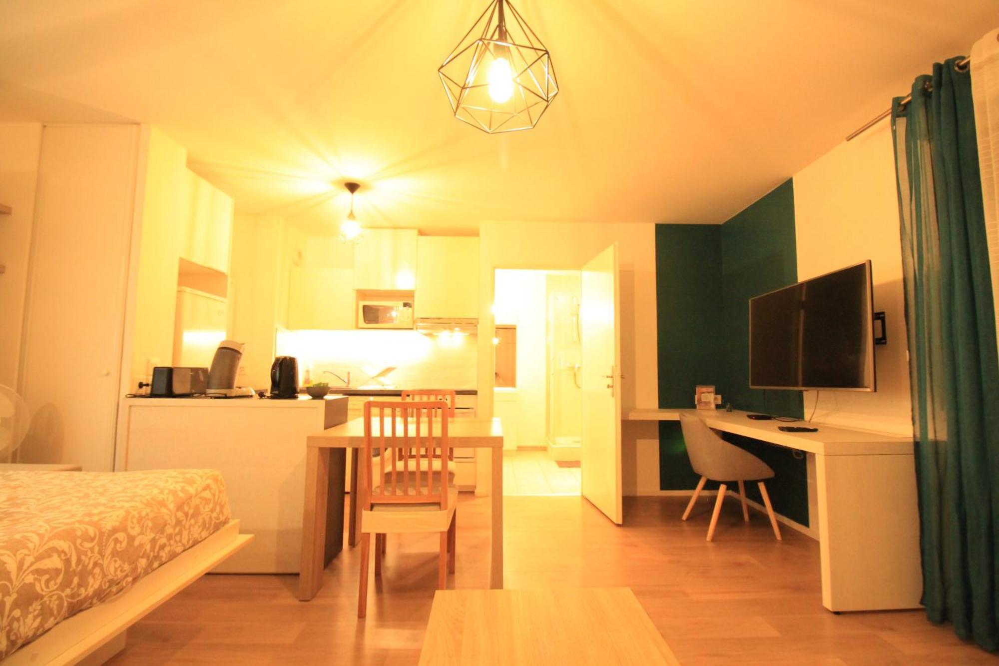Disponible - Appartement Entier Neuf - 8Mn A Pied Rer C Paris, Parking Rue Gratuit, En Face Hopital D'Arpajon, Balcon Prive, Matelas Bultex 160X200, Ascenseur, Acces Pmr, Centre Ville A Pied Dış mekan fotoğraf