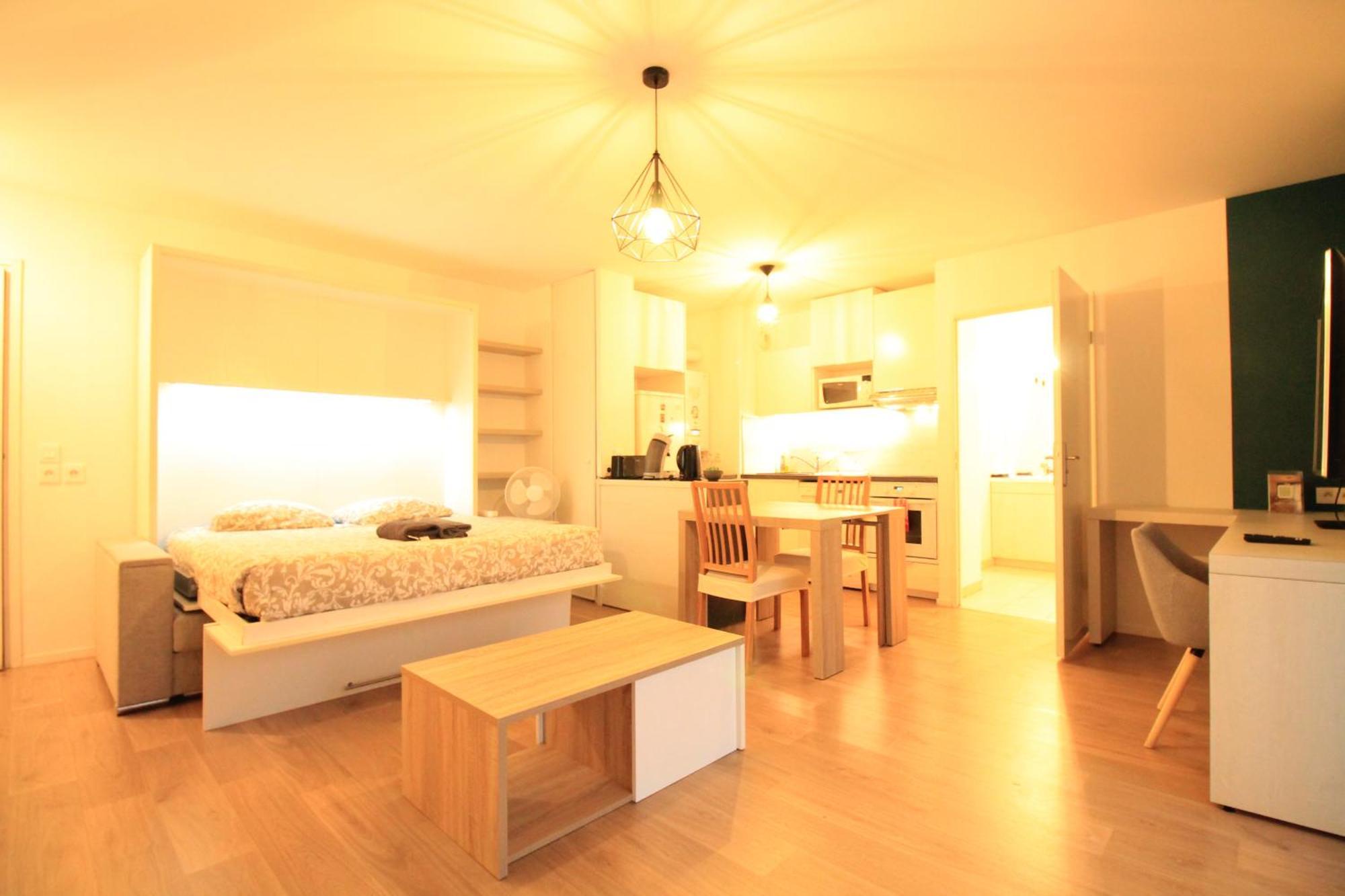 Disponible - Appartement Entier Neuf - 8Mn A Pied Rer C Paris, Parking Rue Gratuit, En Face Hopital D'Arpajon, Balcon Prive, Matelas Bultex 160X200, Ascenseur, Acces Pmr, Centre Ville A Pied Dış mekan fotoğraf